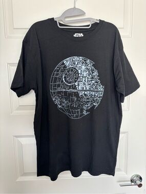 Star Wars Men's Black Death Star Graphic T-Shirt